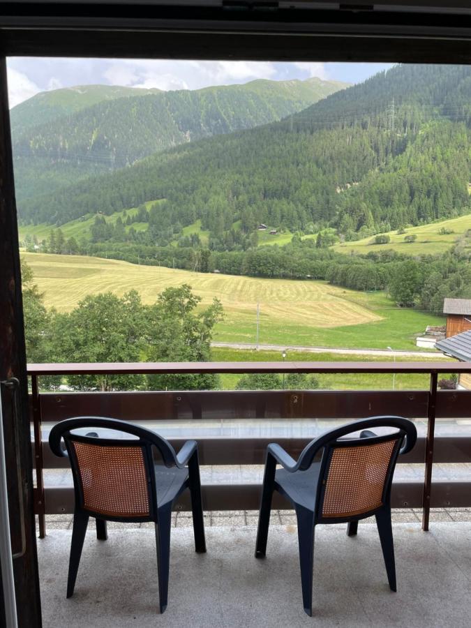 Hotel Restaurant Gommerhof Reckingen Exteriör bild