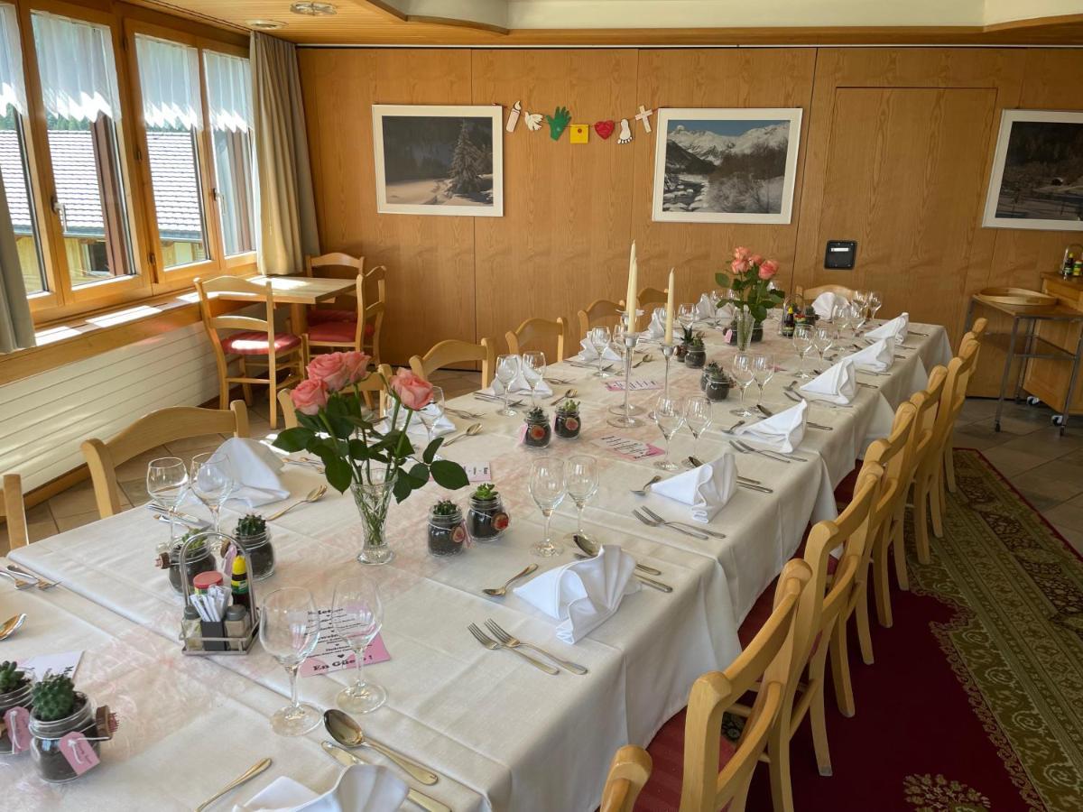 Hotel Restaurant Gommerhof Reckingen Exteriör bild