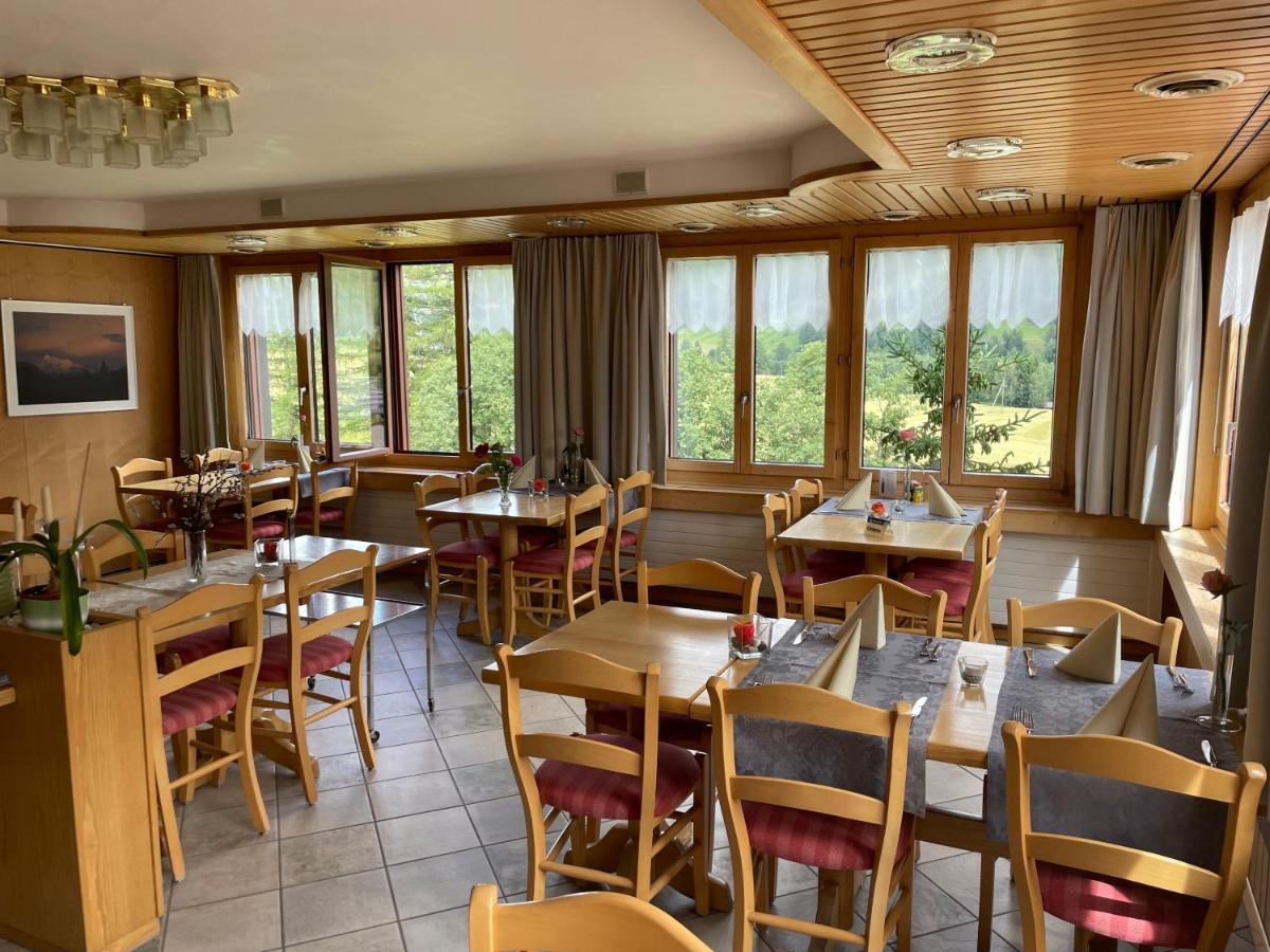 Hotel Restaurant Gommerhof Reckingen Exteriör bild
